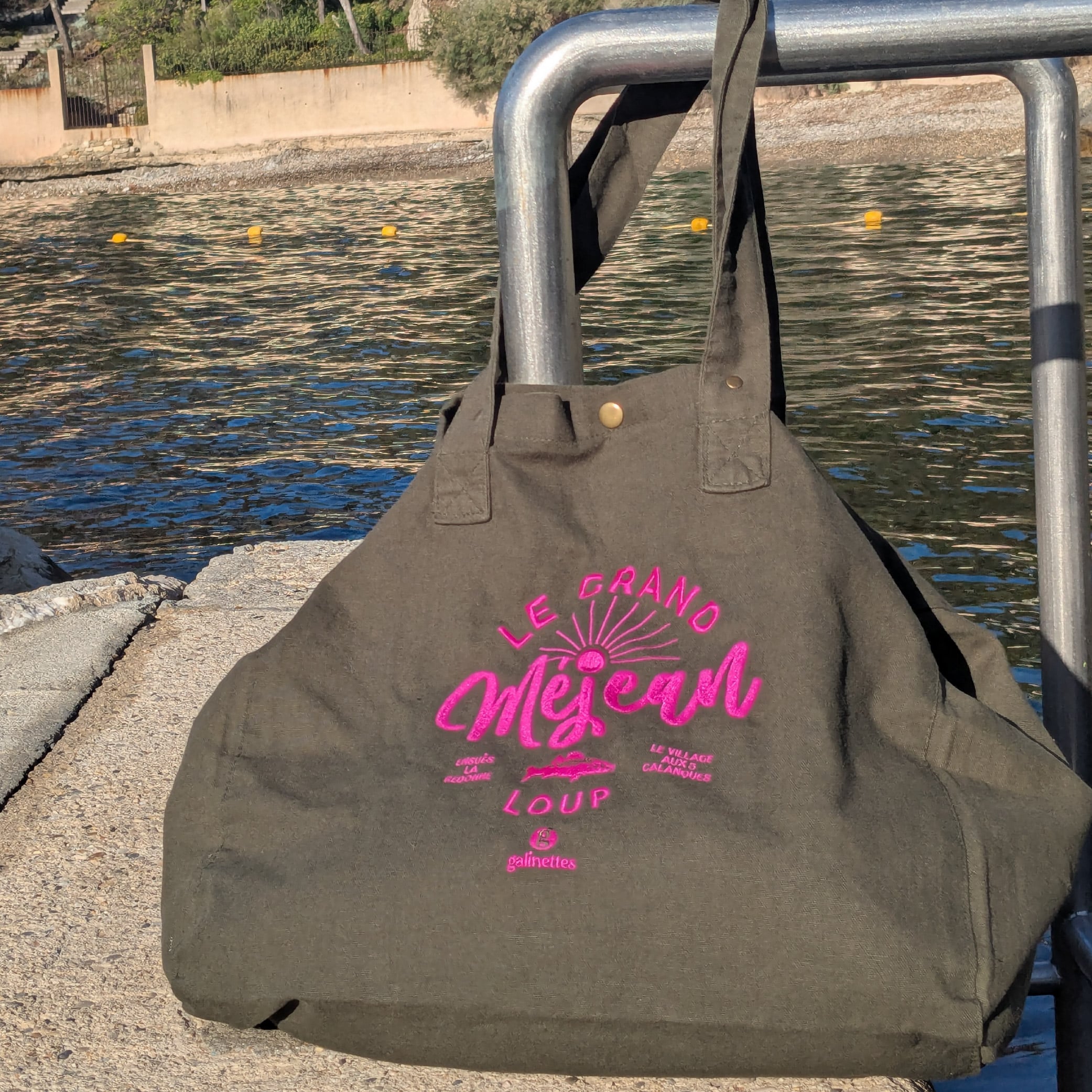 Sac cabas brodé le Grand Méjean Loup – Image 10